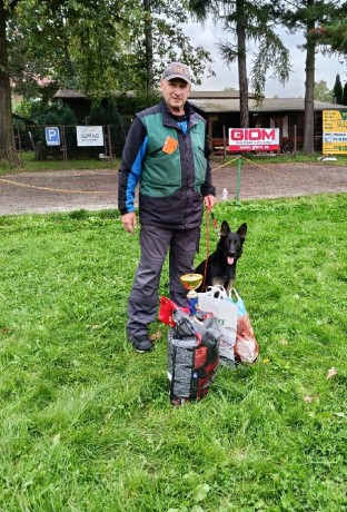 Juraj a Zoe v Šenově 27.10.2025 - 2.misto, stopy